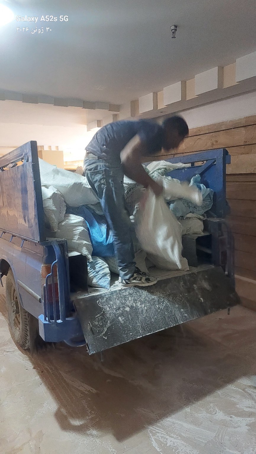 نمونه کار حمل نخاله و مصالح با نیسان کمپرسی